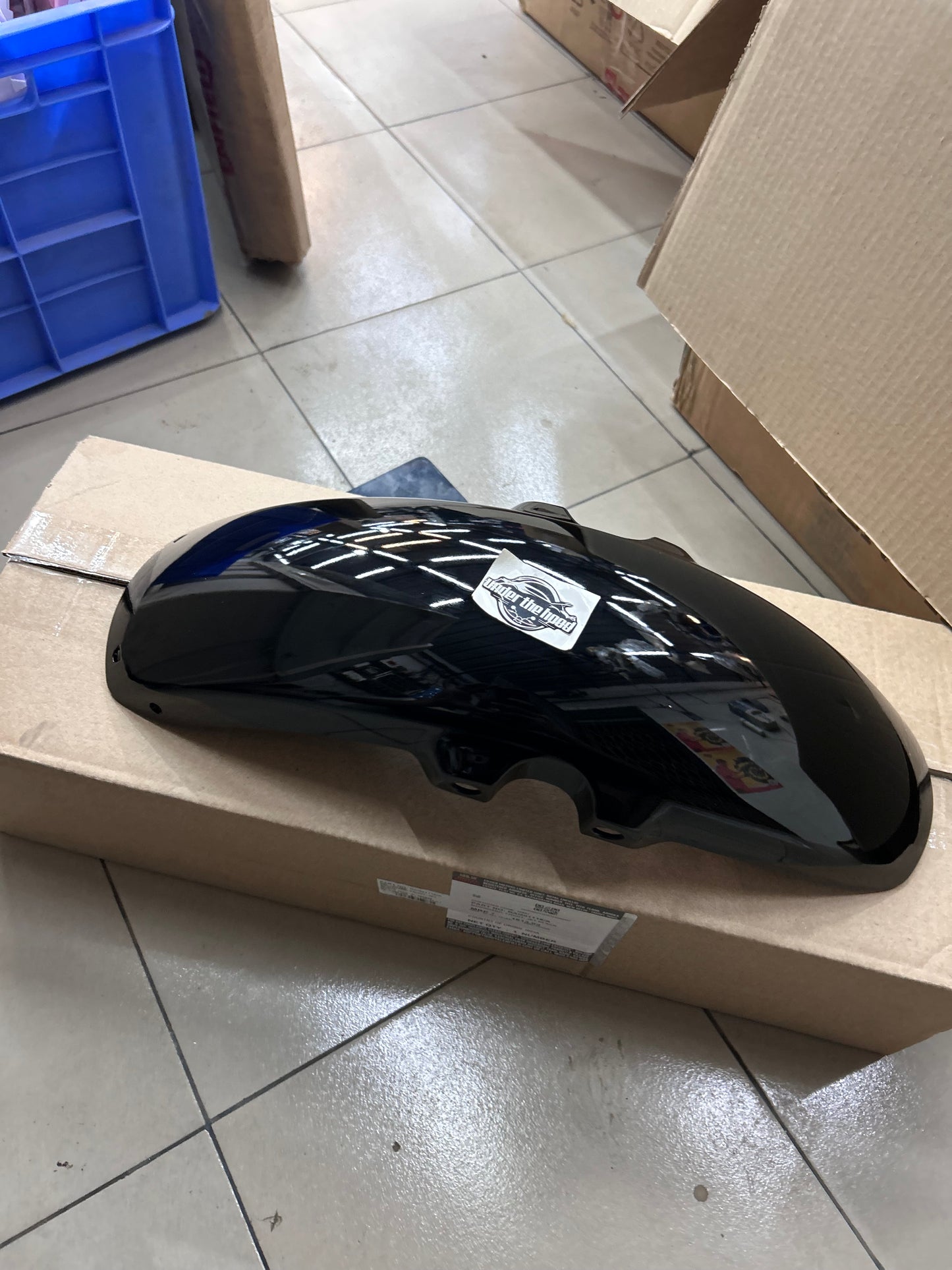 Royal Enfield RAG01116 – Mudguard, Front, Jet Black for Guerrilla 450 (BS6) – Genuine OEM