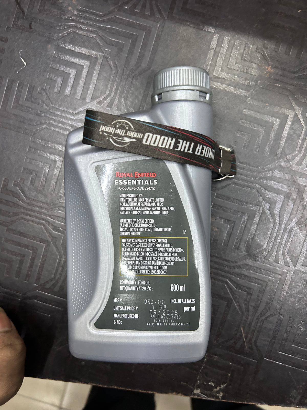 Royal Enfield 3600073 – SS-47G Front Fork Oil (Sherpa 450 & 650 Twin USD Forks – Himalayan 450 / Guerrilla 450 / Super Meteor 650 / Shotgun 650 / Bear 650)