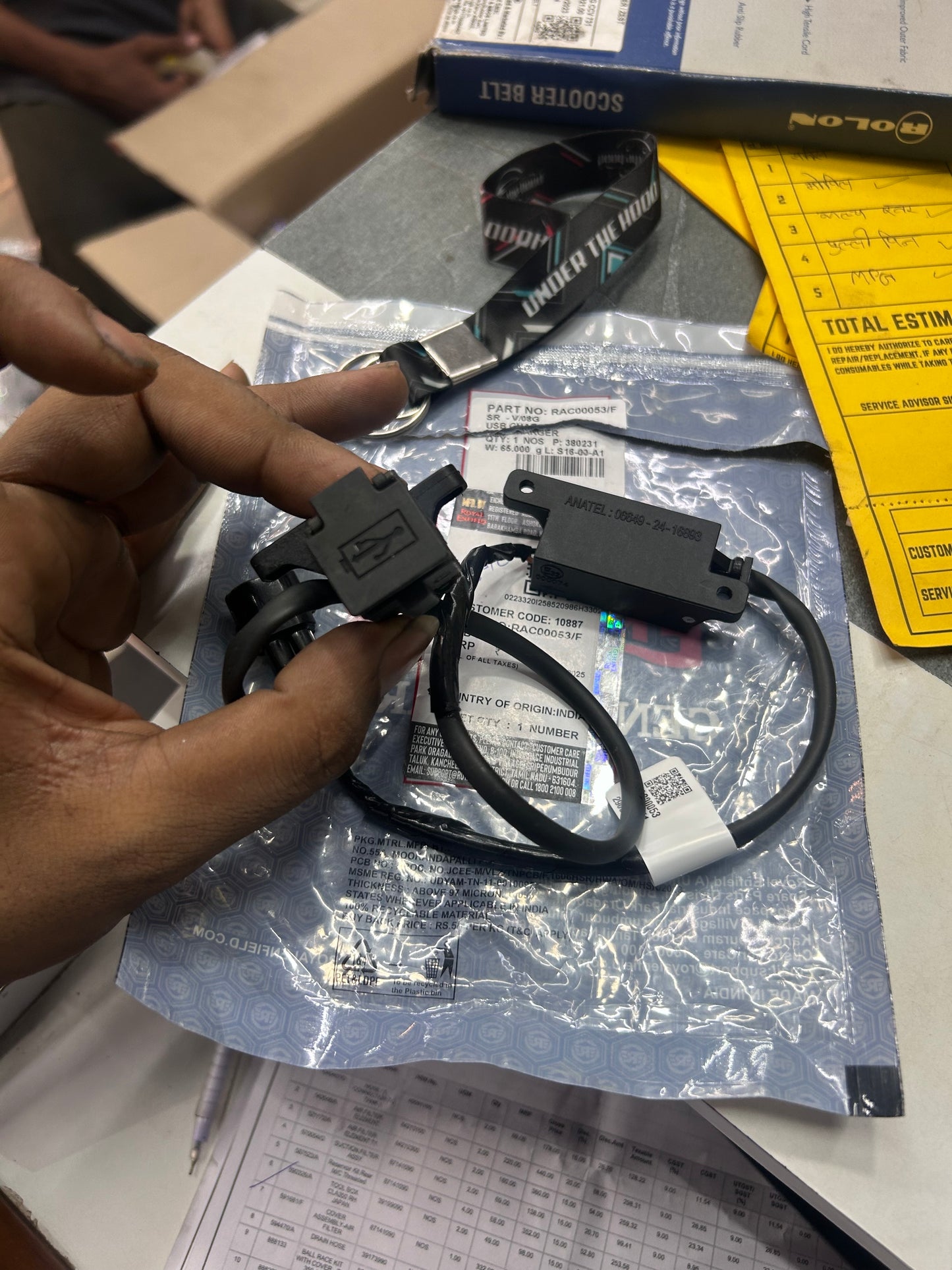 Royal Enfield RAC00053/F – OEM USB Charger (Handlebar) for Classic 350 Reborn, Meteor, Bullet 350, Hunter 350 J-Series & Retrofit Upgrade for Older Models