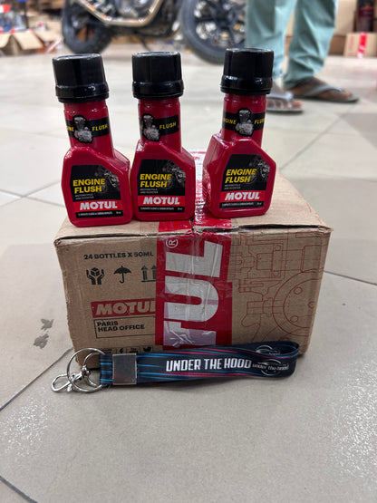 Motul Engine Flush for Motorcycles & Scooters – Removes Sludge & Deposits Before Oil Change