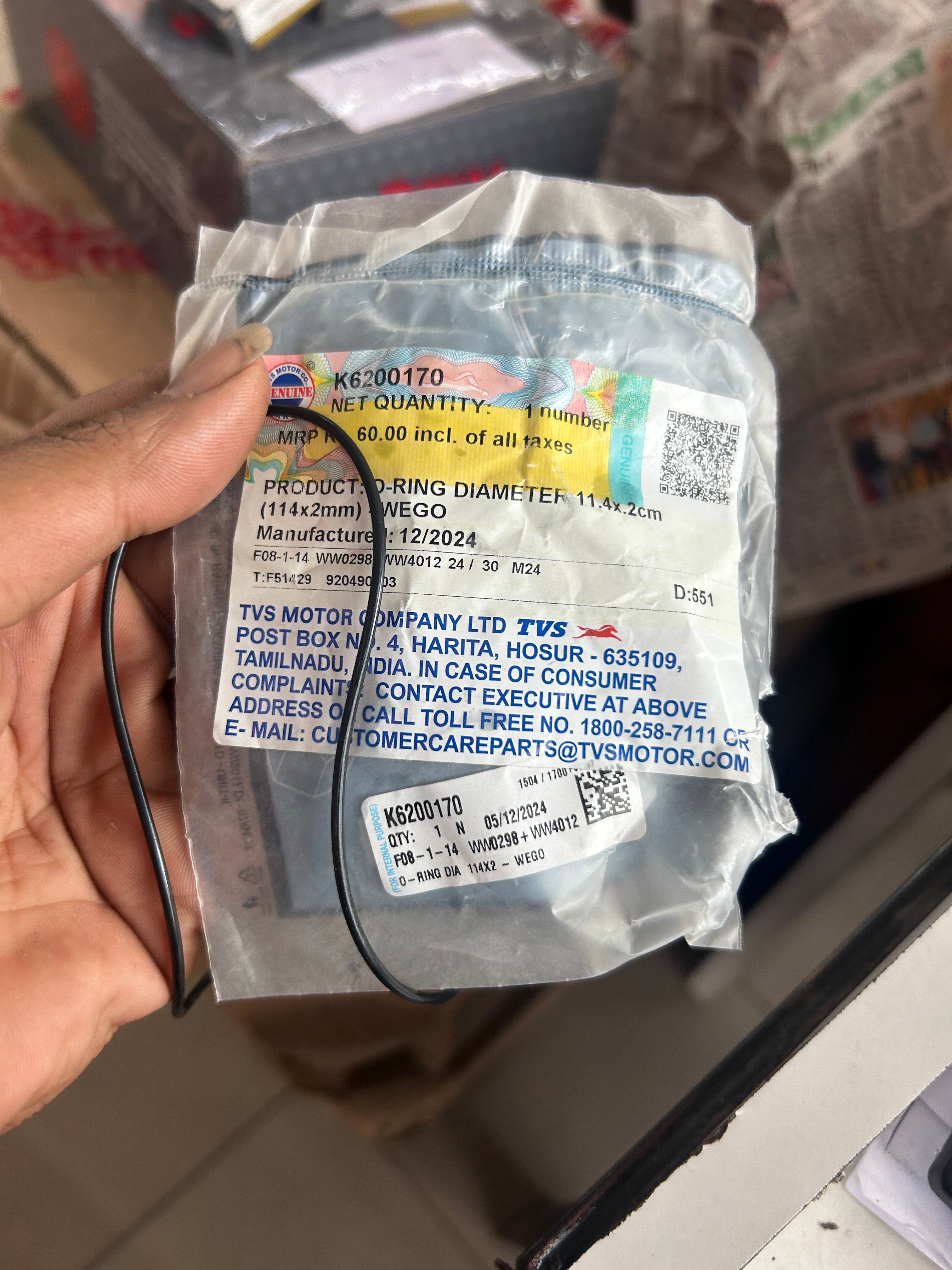 Qoo　0226 Buy Online Zoop Analog Digital Watch with Black Dial & Grey Strap