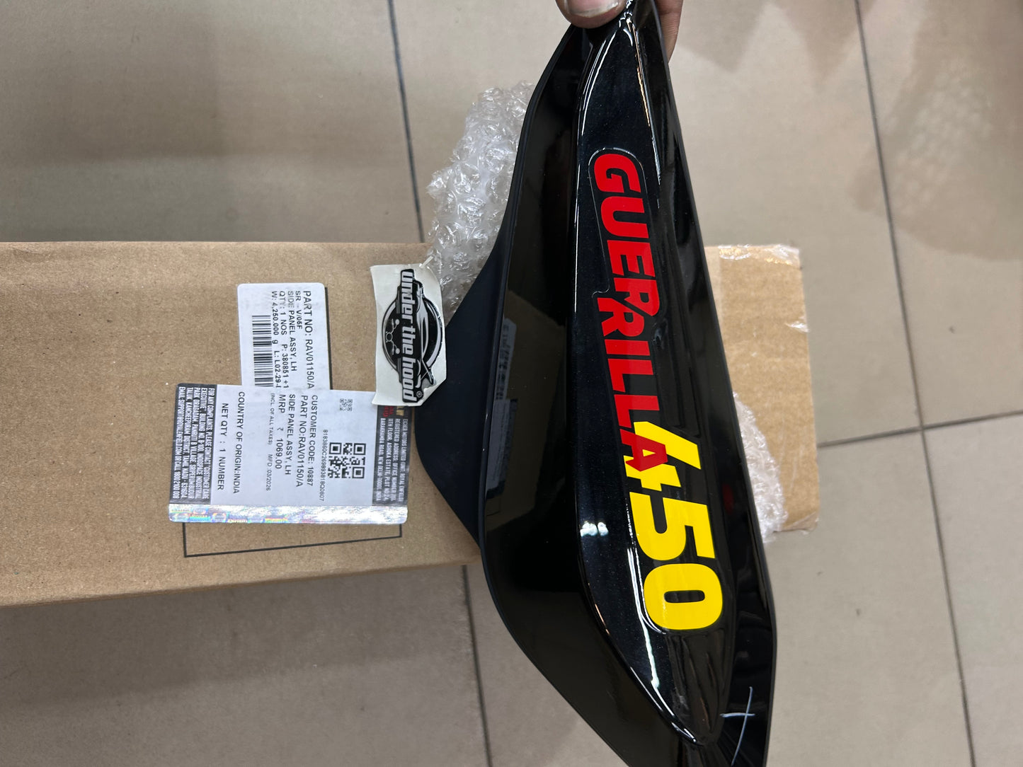 Royal Enfield RAV01150/A – Side Panel Assy, LH (Playa Black) for Guerrilla 450 (BS6) – Genuine OEM