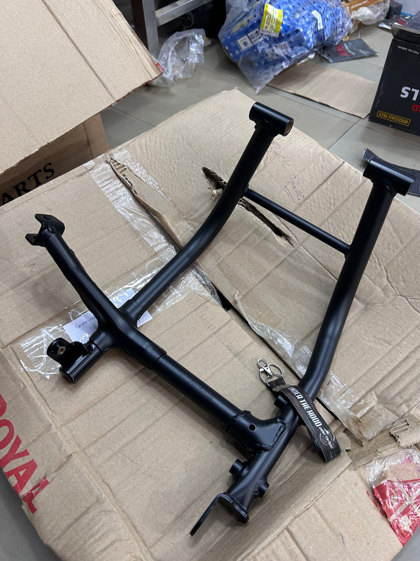 Royal Enfield RAE00205/B – OEM Cradle Assembly (Matte Black) for Classic 350 Reborn & New Bullet 350 (J-Series)