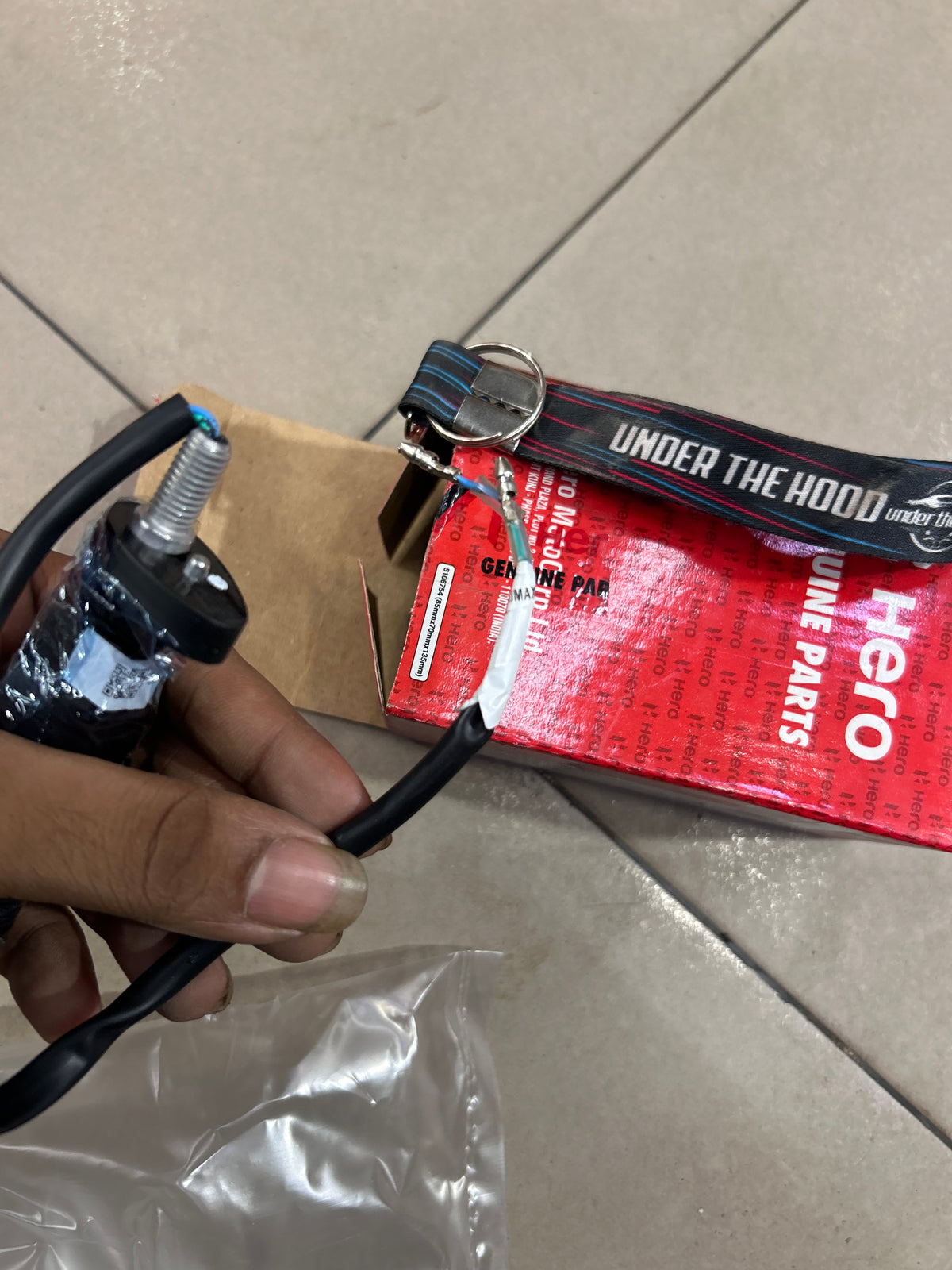 Hero Xtreme 125 XTEC2 Front Right LED Indicator Winker Assembly | ADJSA8C000000GS