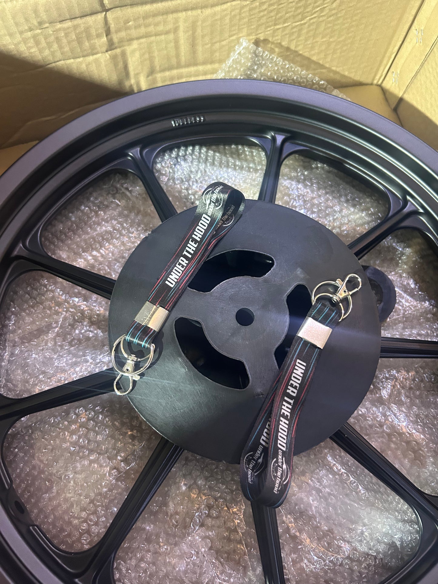 Original Royal Enfield Alloy Wheels (UCE Dual-Disc) — Front 19" 1120035/B + Rear 18" 1120040/B — Fits Classic 350/500 UCE & Thunderbird 350/500 (rear) — Genuine OE