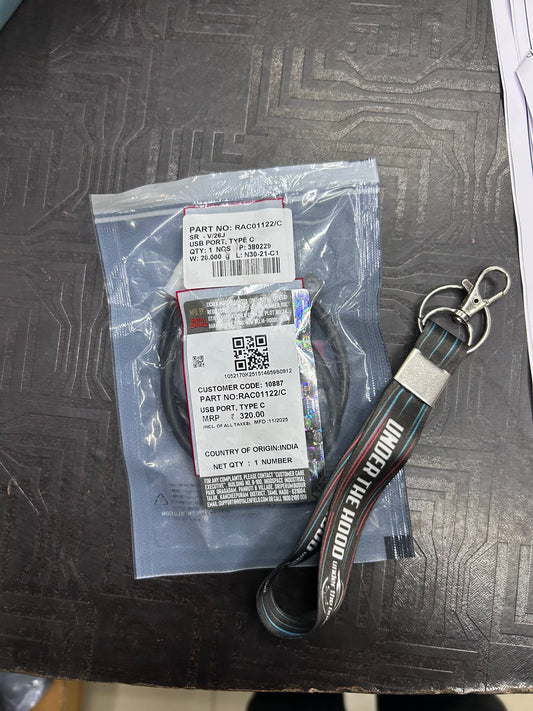 Royal Enfield RAC01122/C – USB Port Type-C – Genuine Handlebar Mobile Charging Socket