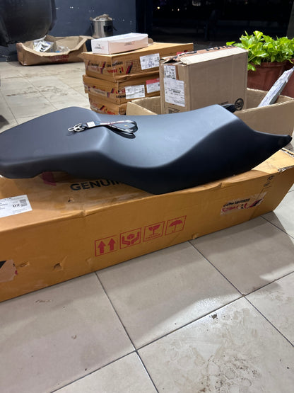 Hero Xtreme 125R One-Piece Double Seat Assembly | 77200ACL000S