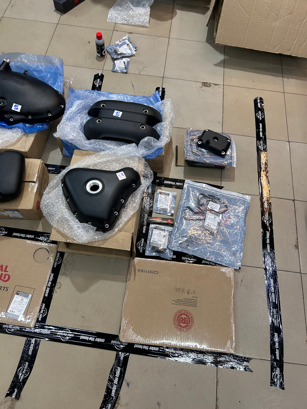 Royal Enfield Interceptor 650 & Continental GT 650 Black Engine Cover Conversion Kit