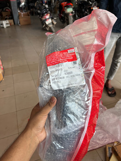 Hero Front Fender / Mudguard – Black (NH-1) | Genuine OEM Part 61100KTCA20ZAS – For Super Splendor & Compatible Models