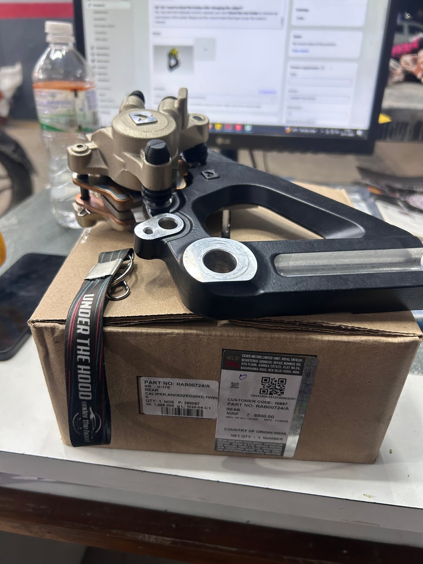 Royal Enfield RAB00724/A – Rear Brake Caliper Assembly (Anodized, TWINS) for Interceptor 650 BSVI – Genuine OEM ABS Caliper