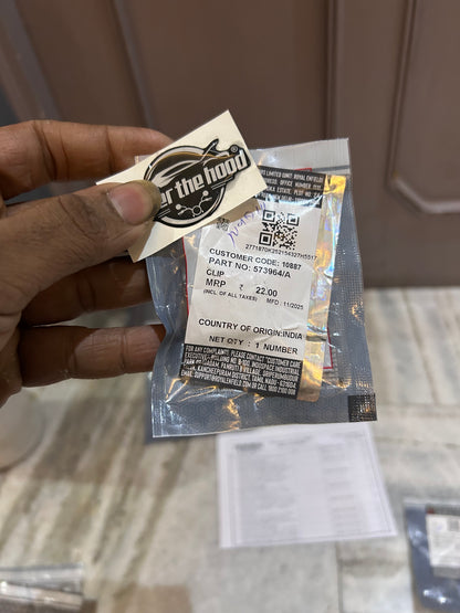 573964/A – Clip, Breather / Small Service Clip for Classic 350 & Classic 500 UCE, Bullet 350/500 UCE, Electra 350 UCE (ES), Thunderbird 350/500 (UCE), Continental GT 535, Himalayan 411 (SAP/PAI hoses) – Genuine Royal Enfield