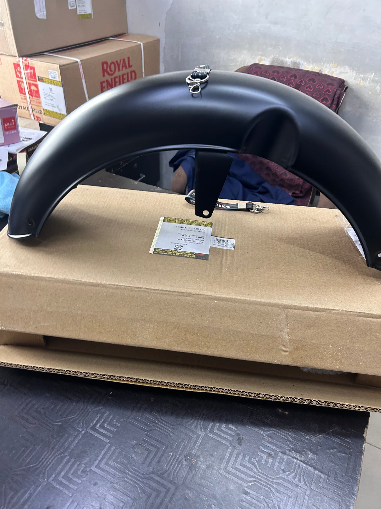 Genuine Royal Enfield Front Mudguard Assembly (FMG) – Matt Black – RAG00143/A ALL NEW CLASSIC 350 - DARK STEALTH BLACK
