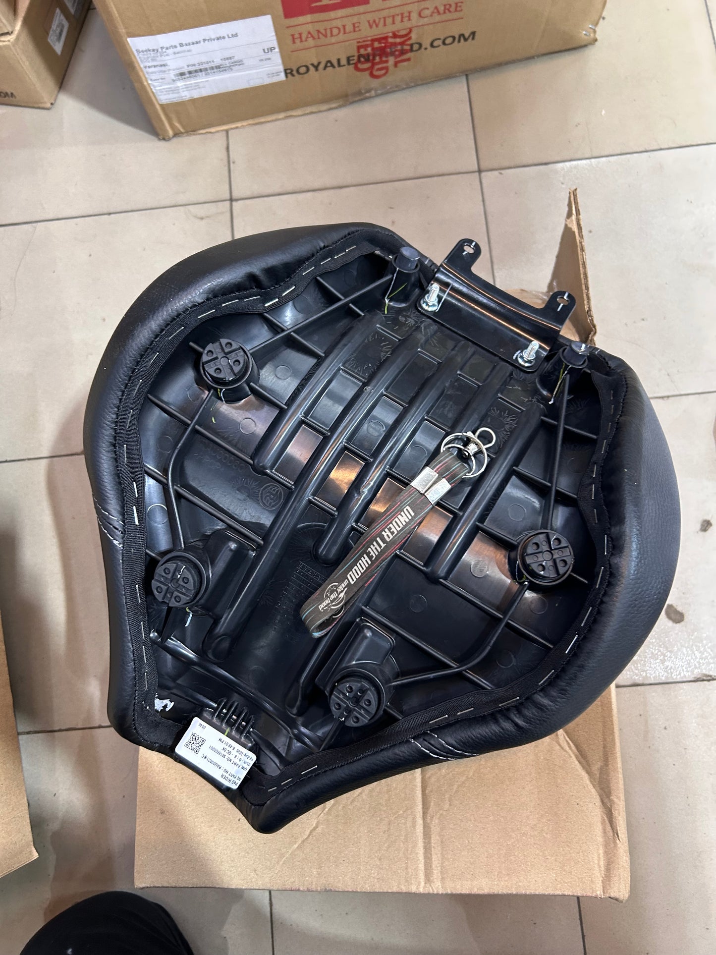 Royal Enfield Super Meteor 650 Rider Seat Assembly RAU00021/C