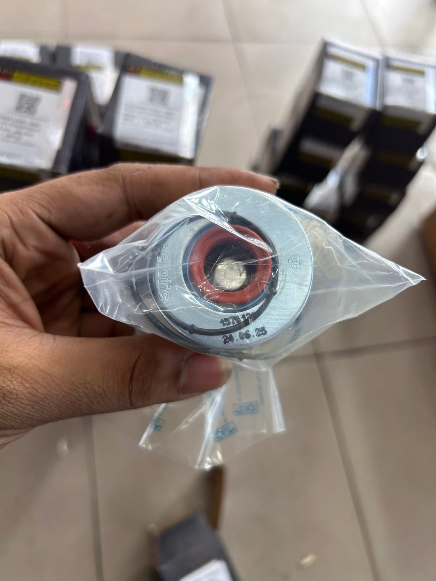 KLA00038/A – Genuine Royal Enfield 500 KM Service Kit (Oil Filter + O‑rings) for J‑Series 350cc