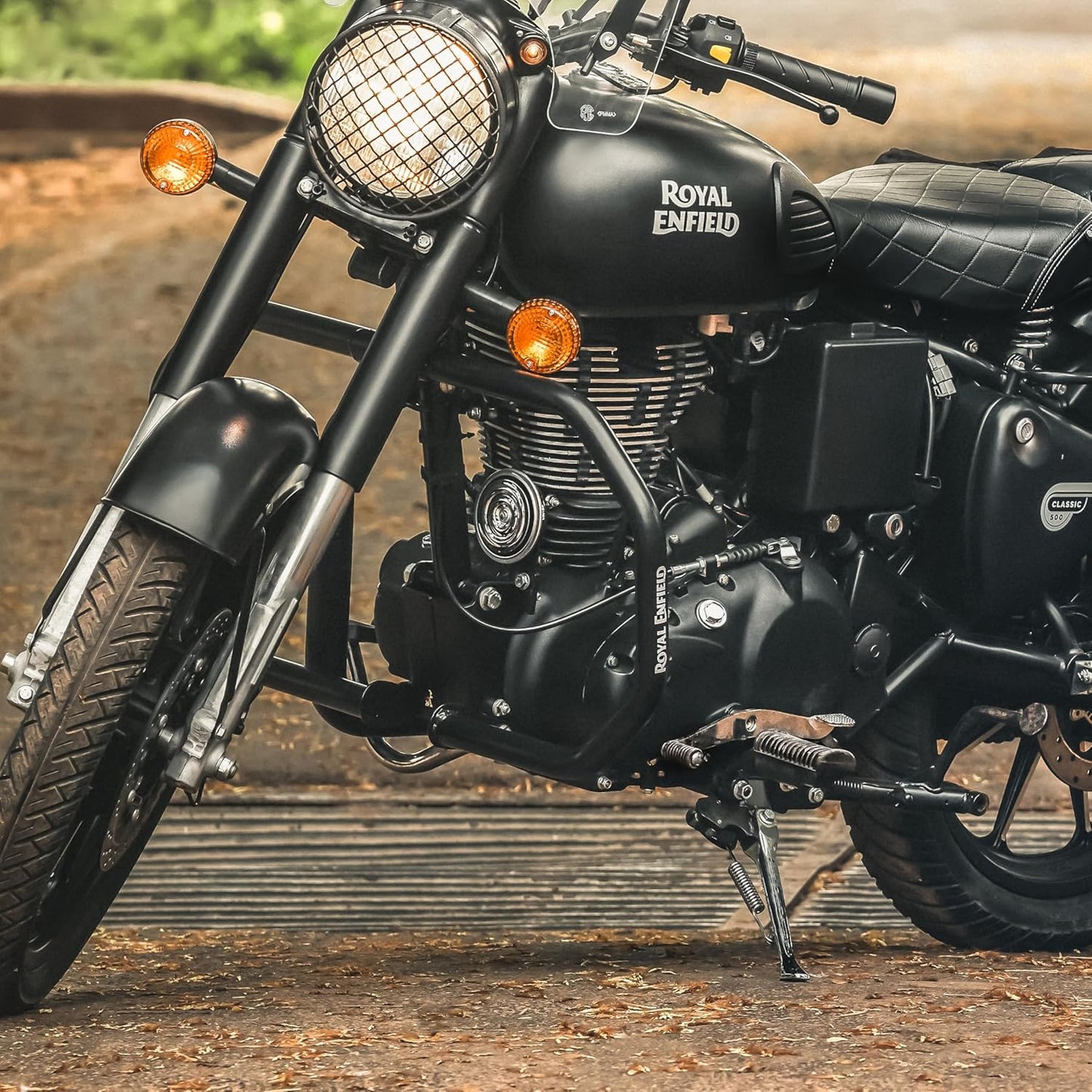 Bullet 500 UCE with OEM 1990601 Octagon crash bar fitted