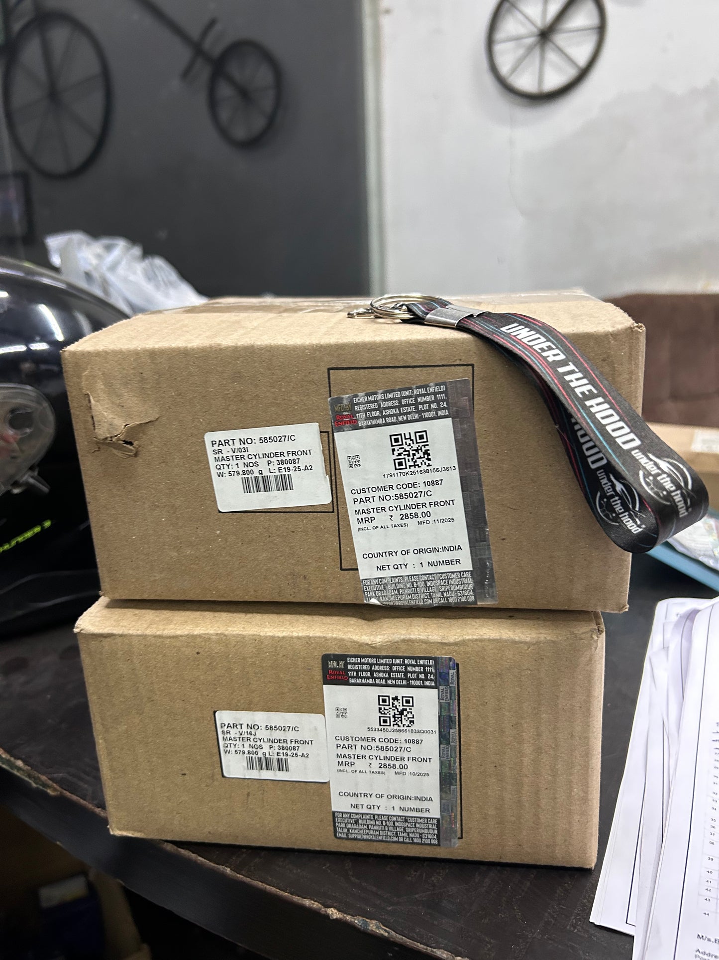 Royal Enfield 585027/A Master Cylinder Assembly – Front Brake Lever & Master Cylinder OEM for Himalayan, Continental GT & Interceptor