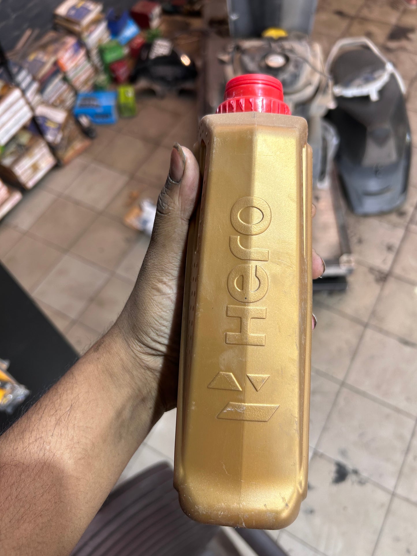 Hero Genuine 4T Plus 20W-40 Engine Oil – 900ml | API SN, JASO MA2 | Optimized for Hero Motorcycles | Genuine OEM Product