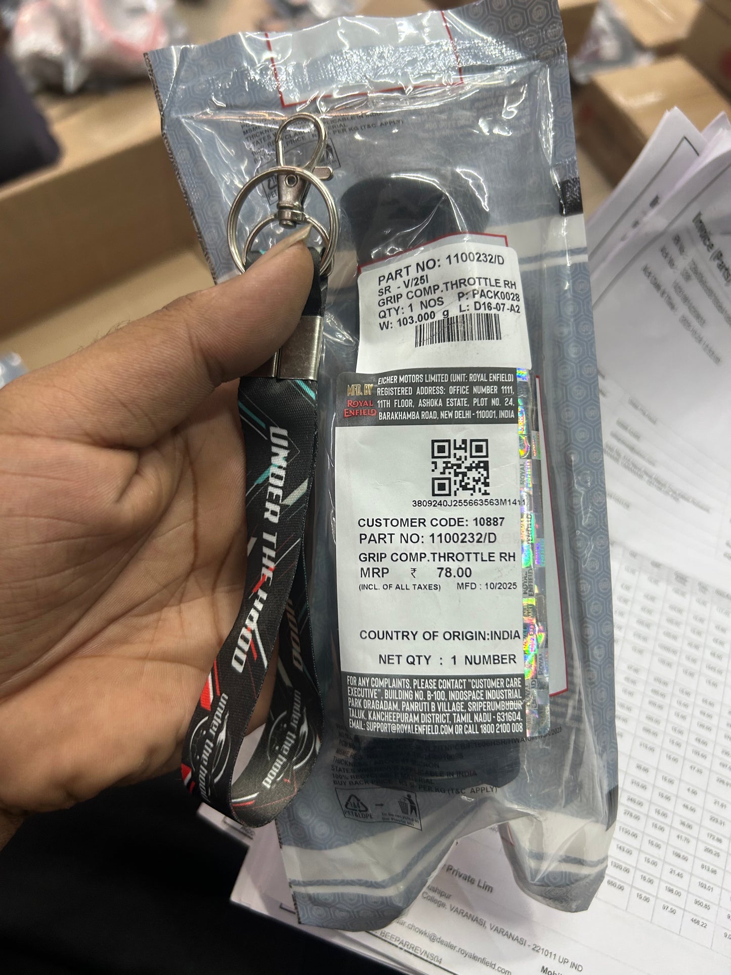 Royal Enfield Grip Comp. Throttle RH – 1100232/D – Genuine OEM for Classic 350, Meteor 350, Hunter 350 (J-Series, Euro V)