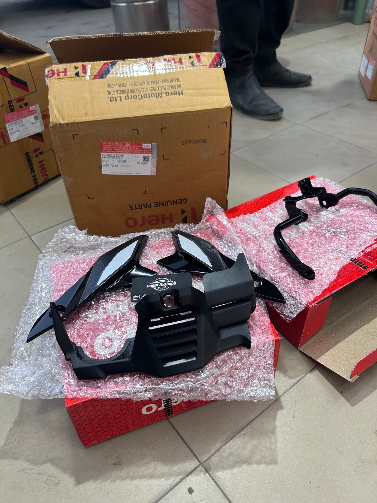 Hero Genuine Belly Pan Assembly Kit for Glamour X 125 - 5 Colour Options