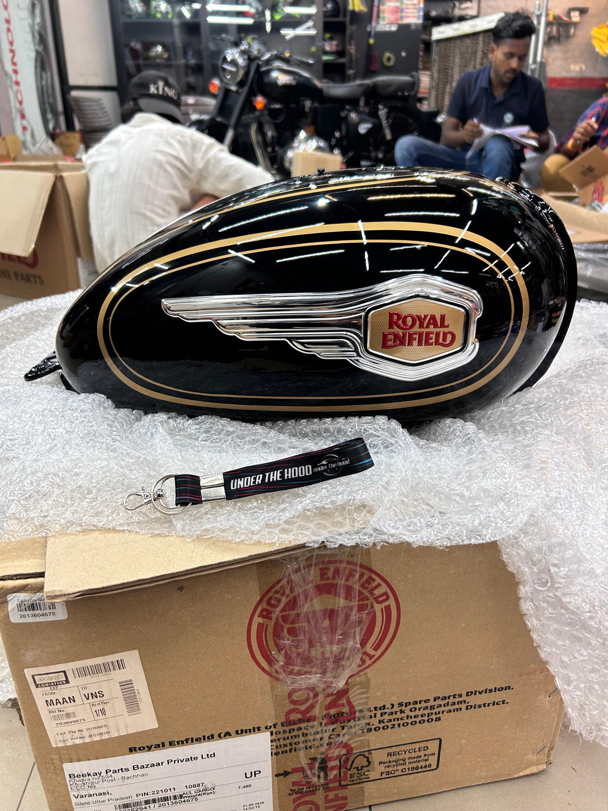 Fuel Tank With Sticker STD Black GPTECH BVI for Bullet 350 UCE KS/ES – Genuine Royal Enfield 866130