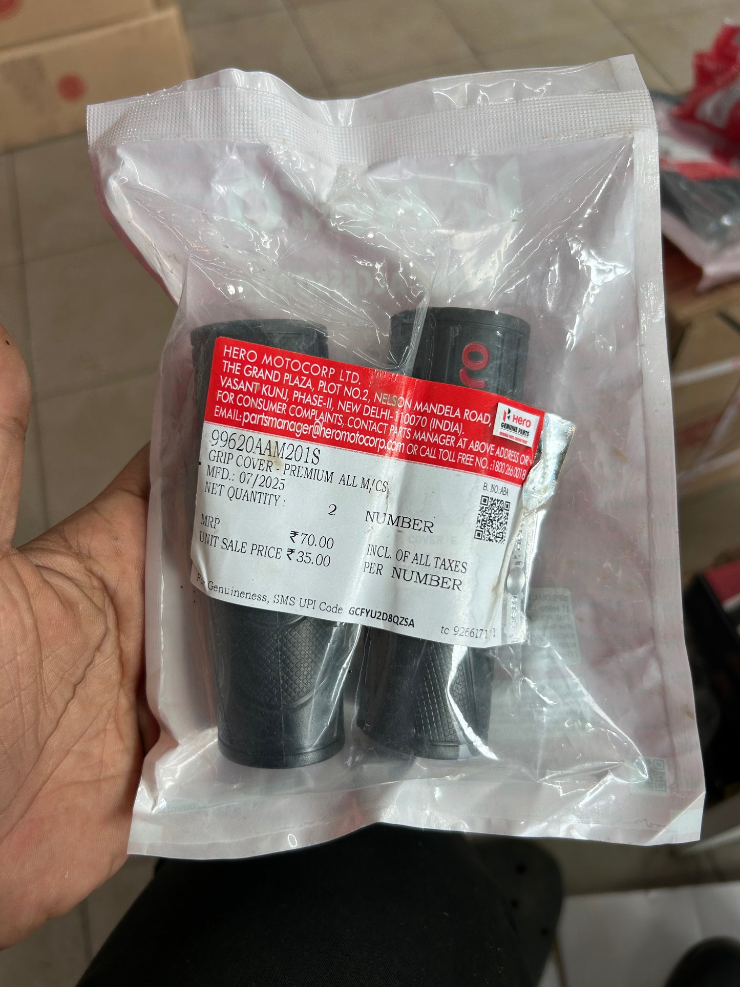 Hero Premium Grip Cover / Grip Cap – 99620AAM201S | Fits Multiple Hero Models