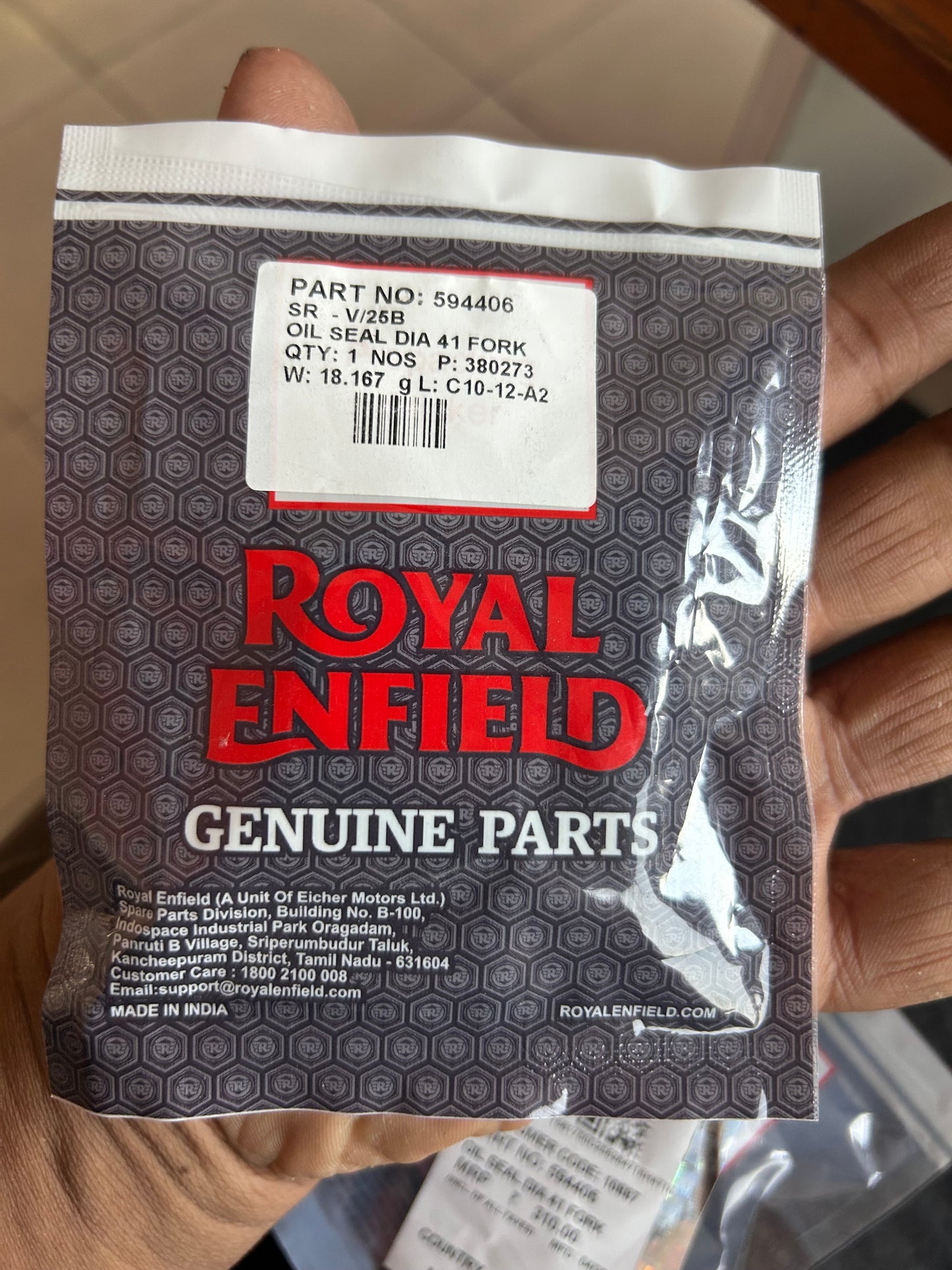Royal Enfield  594406 Fork Oil Seal Ø41 mm – OEM Seal for Interceptor 650, Continental GT 650, Himalayan & Thunderbird UCE