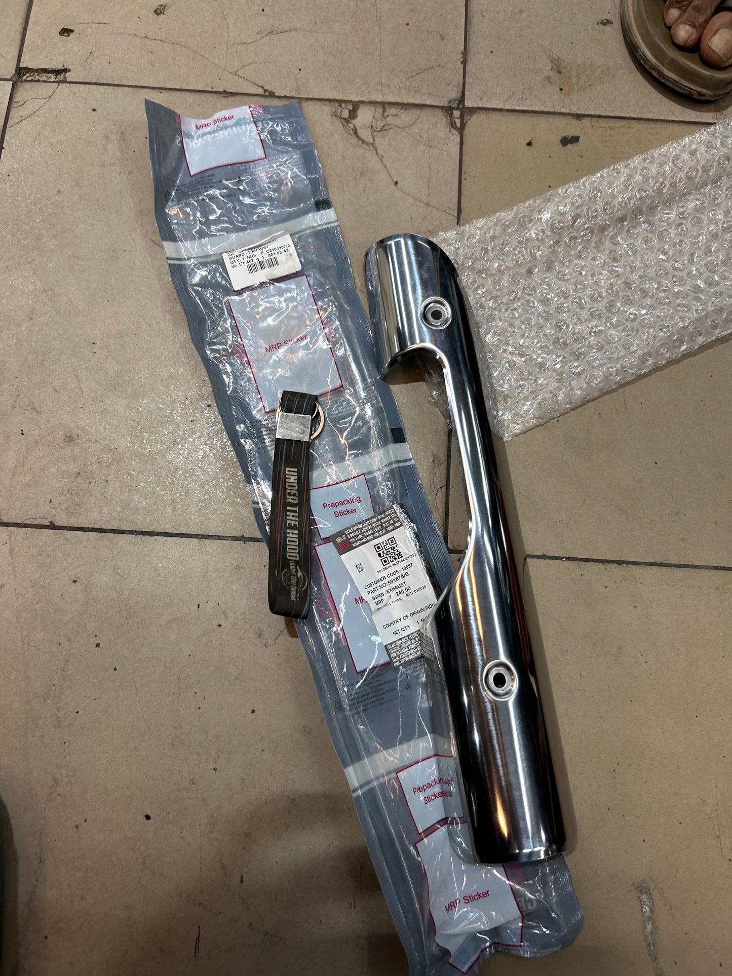 Royal Enfield 591878/B – Exhaust Pipe Guard (OEM Chrome) for Classic 350 & Classic 500 EFI