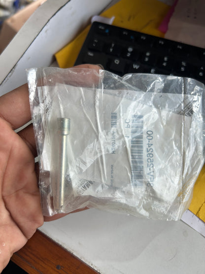 Yamaha Brake Caliper Pin Pad – OEM 3FV‑25924‑00‑00 – For R15 V3/V4, MT‑15, XSR155 & Off‑Road