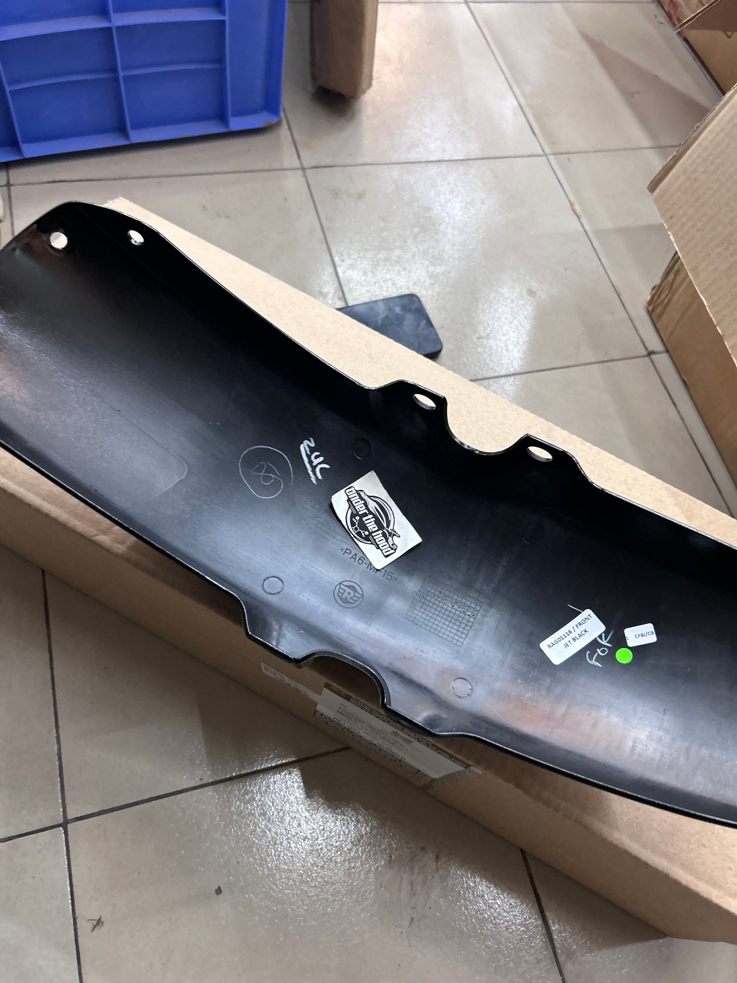 Royal Enfield RAG01116 – Mudguard, Front, Jet Black for Guerrilla 450 (BS6) – Genuine OEM
