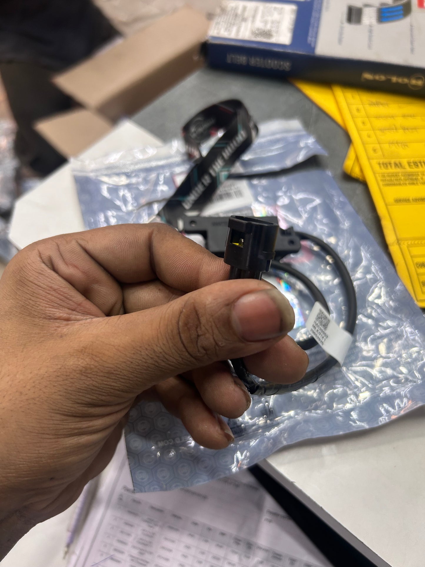 Royal Enfield RAC00053/F – OEM USB Charger (Handlebar) for Classic 350 Reborn, Meteor, Bullet 350, Hunter 350 J-Series & Retrofit Upgrade for Older Models