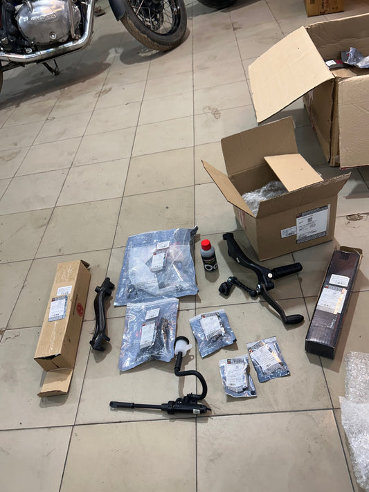 Royal Enfield Super Meteor 650 Mid-Control Conversion Kit – Shotgun-Style Footrest & Brake Setup