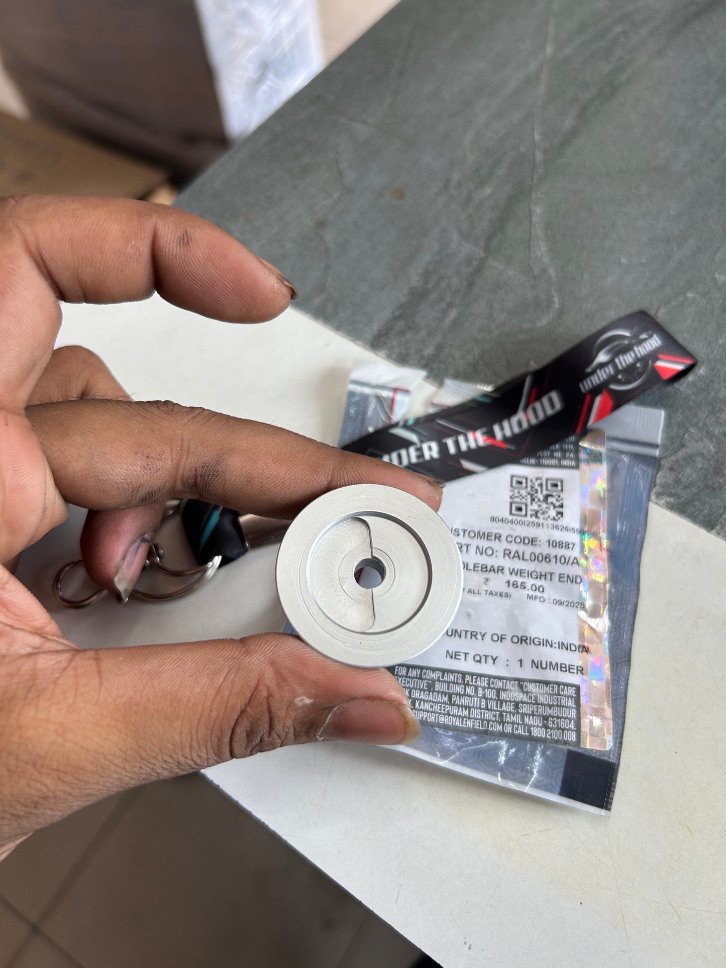 RAL00610/A – Genuine Royal Enfield Handlebar Weight End for Continental GT 650 (BS6)