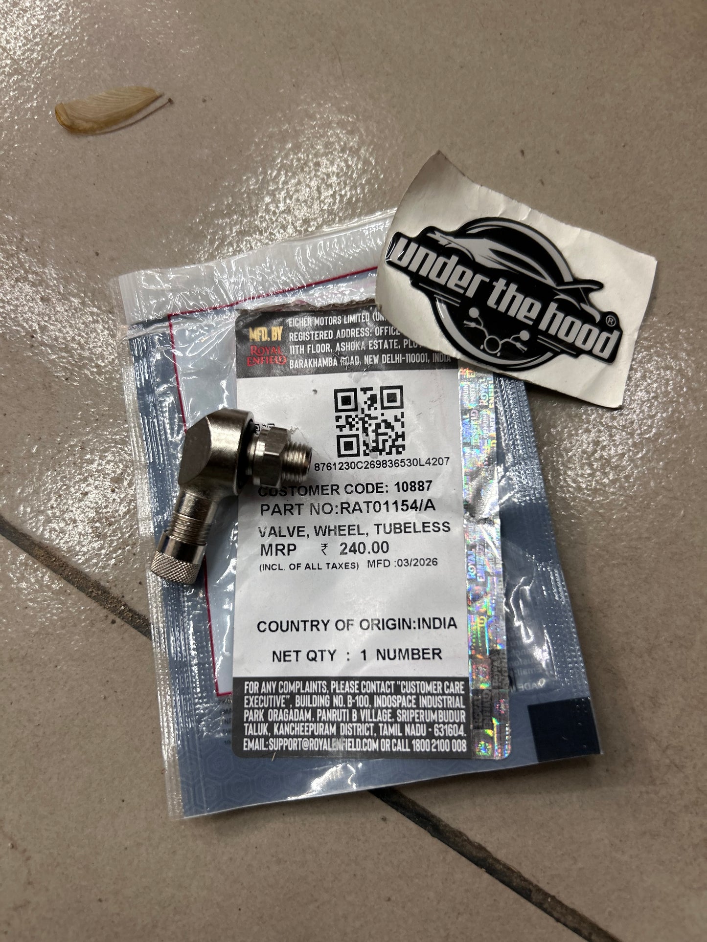 Royal Enfield RAT01154/A - Tubeless Wheel Valve For Goan Classic 350 (Air Valve / Valve Stem) - OEM