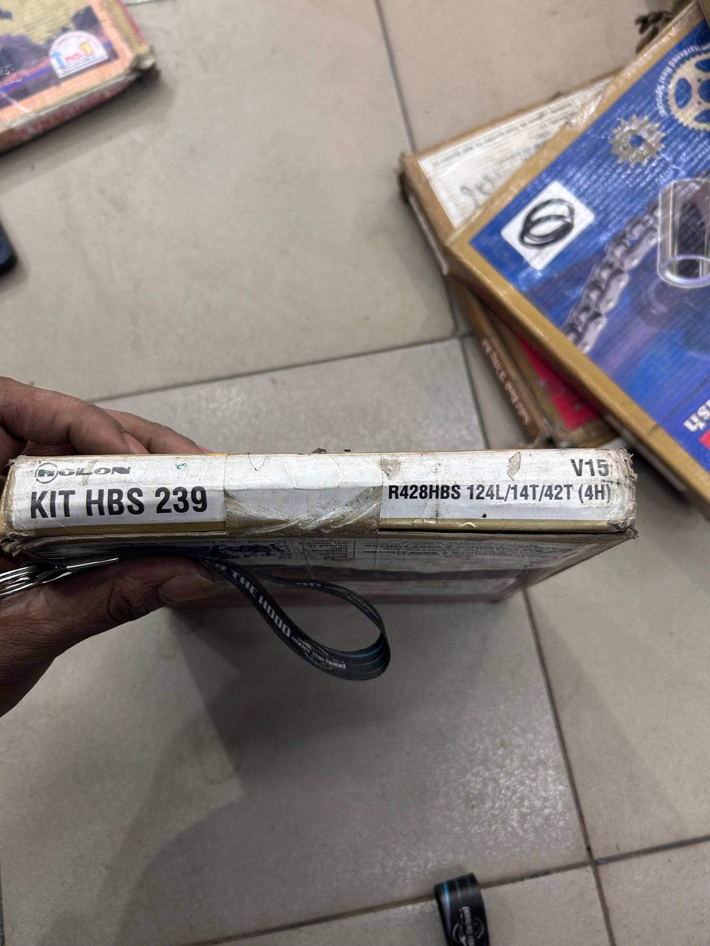 Rolon HBS 239 Chain & Sprocket Kit – Bajaj V15 / Vikrant 150 DTS-i (428HBS-124, 14T Front, 42T Rear)