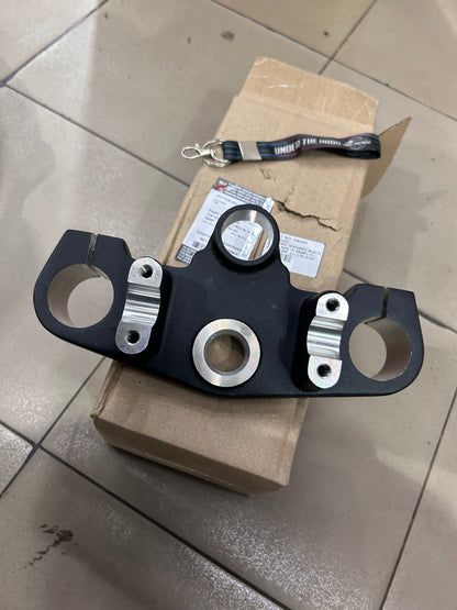 Royal Enfield Himalayan 411 Top Yoke Textured Black 890082