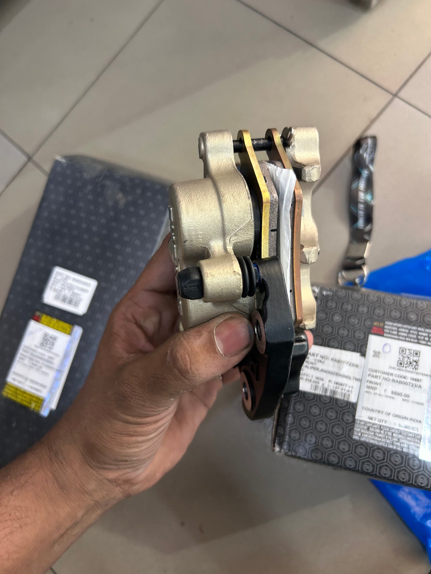 Royal Enfield RAB00723/A Front Brake Caliper Assembly (Anodized Gold) – Interceptor 650 / Continental GT 650 Twins E5 – Genuine OEM