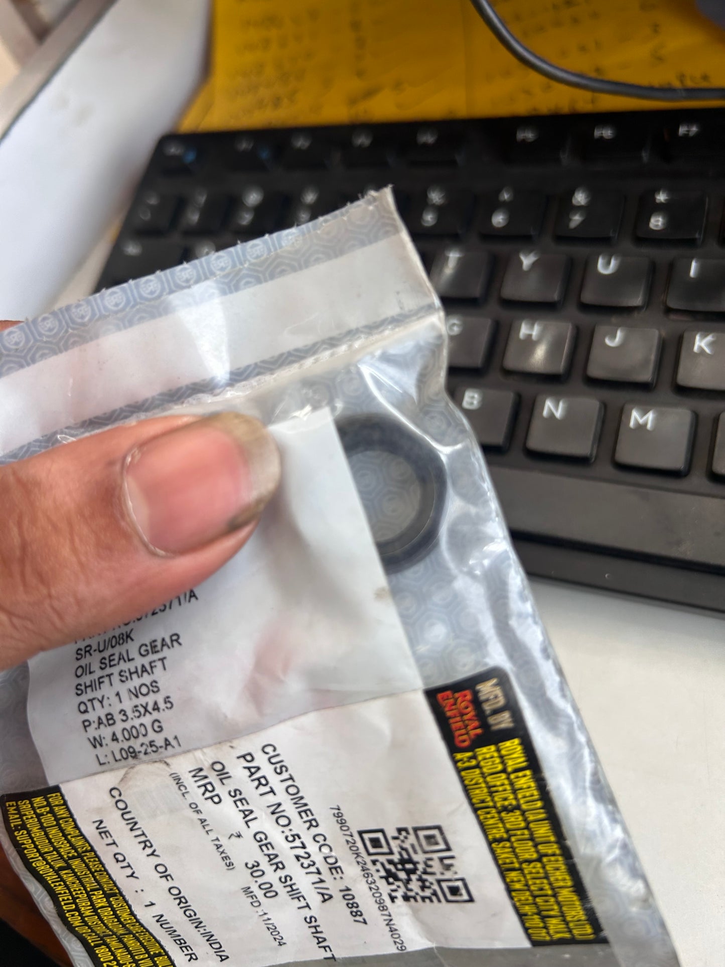 Royal Enfield 572371/A – Gear Shift Shaft Oil Seal for Classic 350, Electra, Thunderbird (UCE Engine)