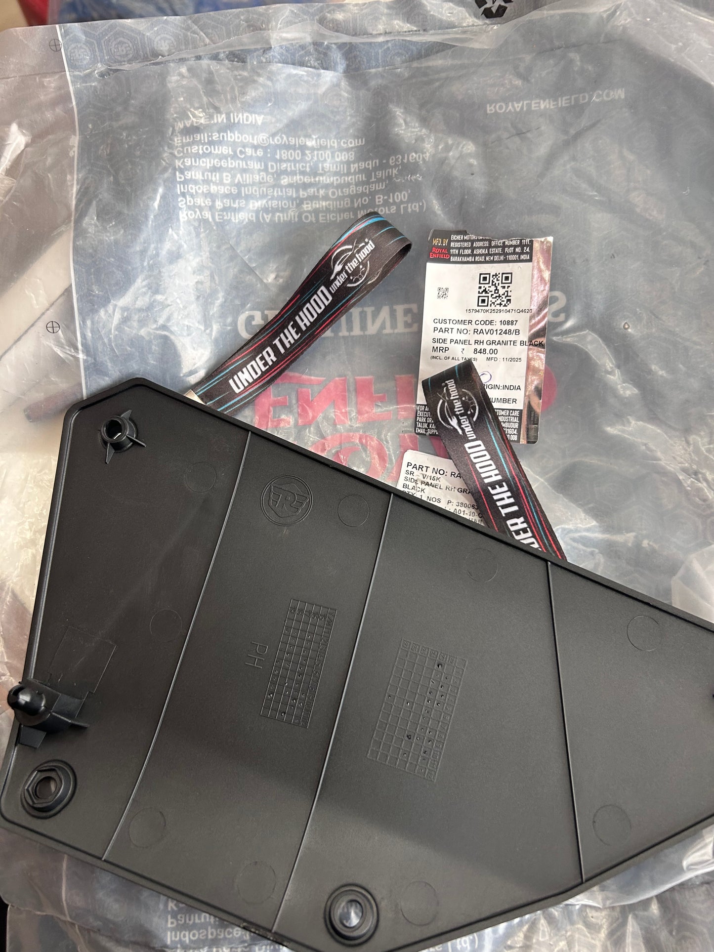 Royal Enfield Himalayan 411 Side Panel Right Hand – Stealth / Granite Black – RAV01248/B