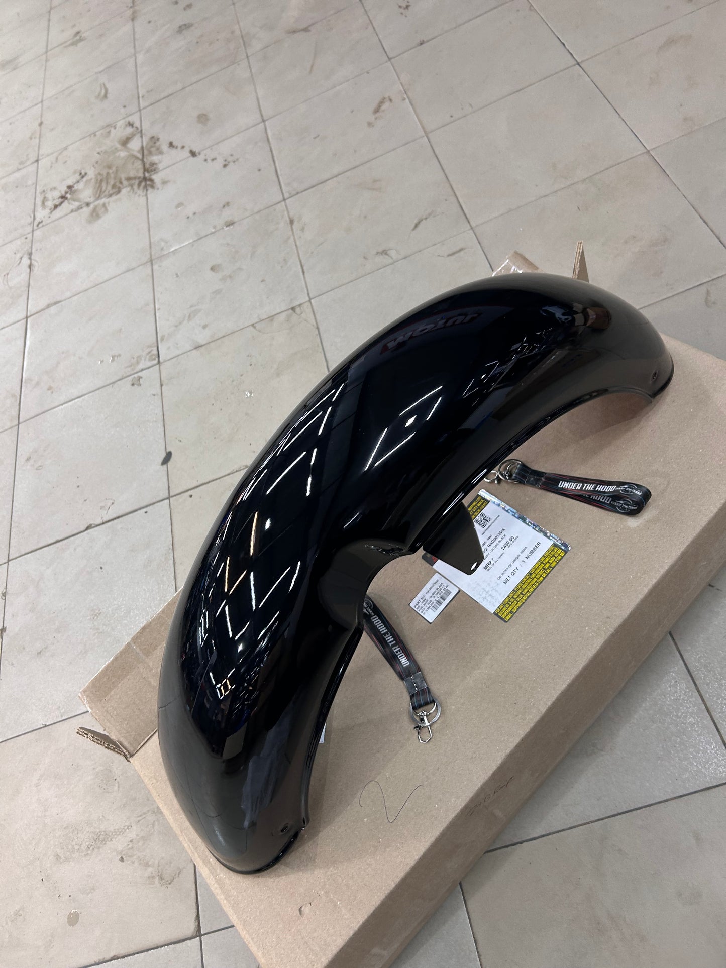 Genuine Royal Enfield RAG00135/A Front Mudguard Assembly – Gloss Black – Classic 350 Reborn (J-Serie
