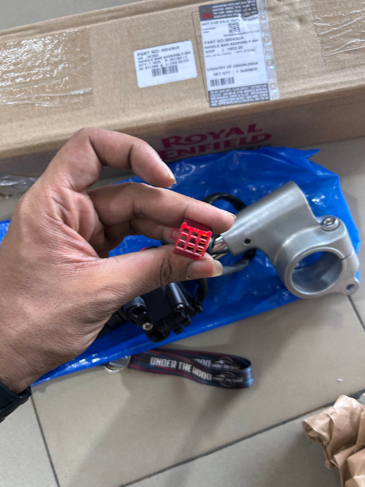 Royal Enfield Continental GT 535 BS4 Right Handlebar Assembly – Genuine OEM – 585436/A