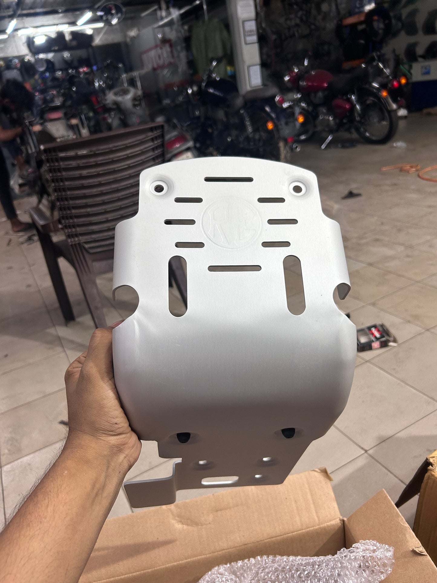 Royal Enfield 1990739 – Silver Sump Guard | Genuine OEM Engine Protection for Classic 350/500, Bullet 350/500, Electra