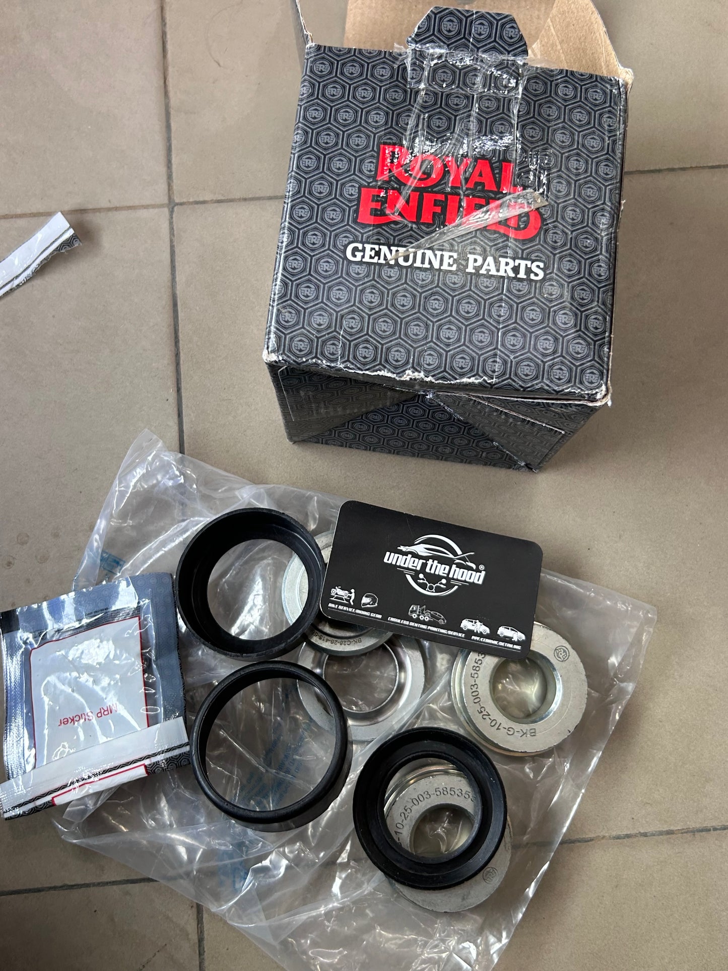 Royal Enfield Continental GT 535 Steering Ball Race Kit with Cover – Genuine OEM 888269