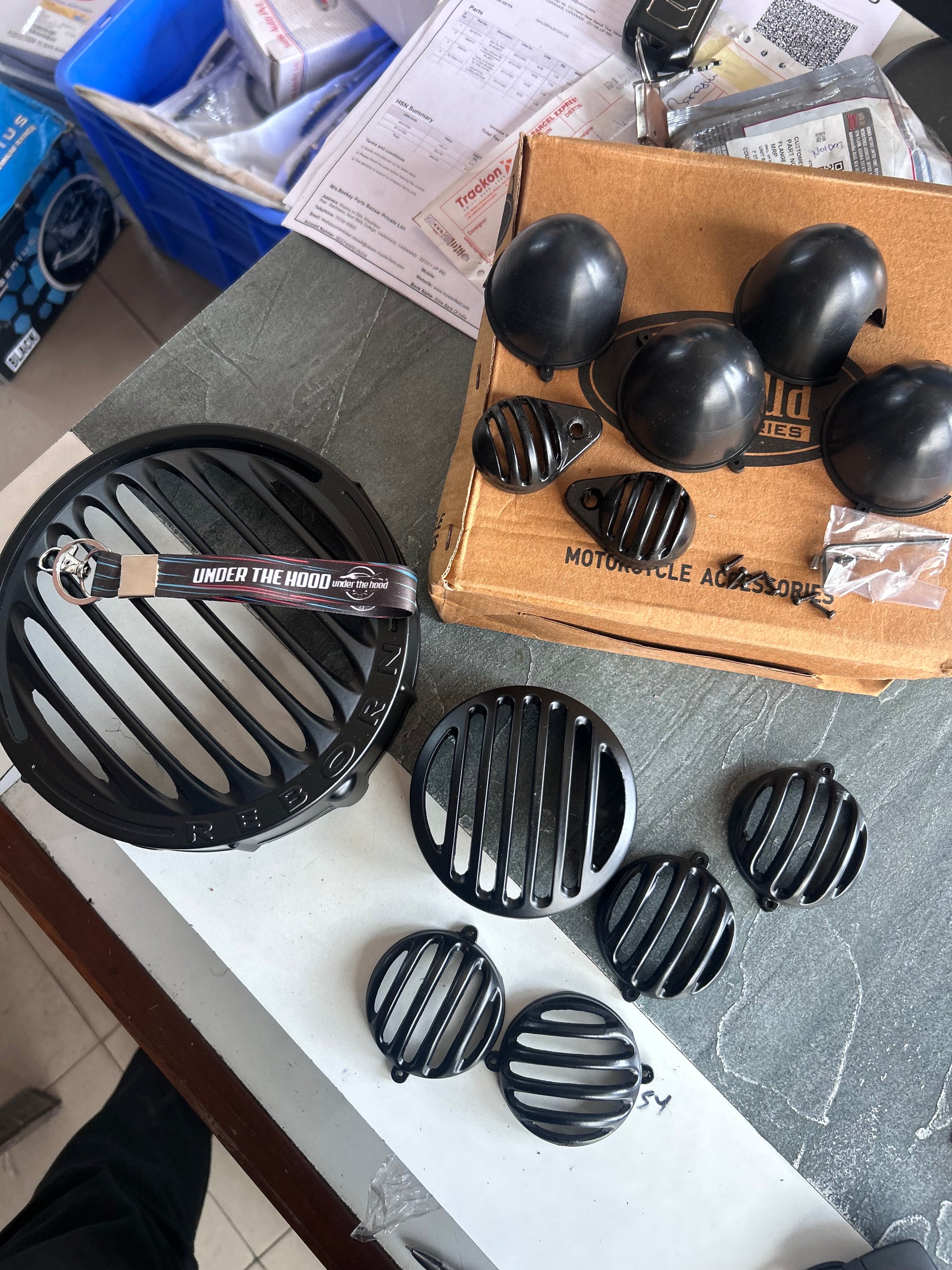 Classic 350 Reborn lamp grill medium black accessory