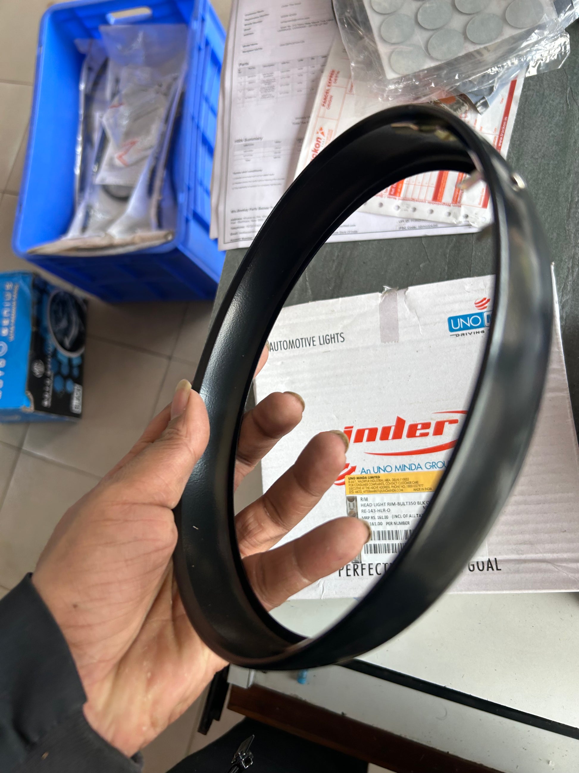 Classic 350 UCE Headlight Rim Set Black RE-143-HLR-I/O | Uno Minda