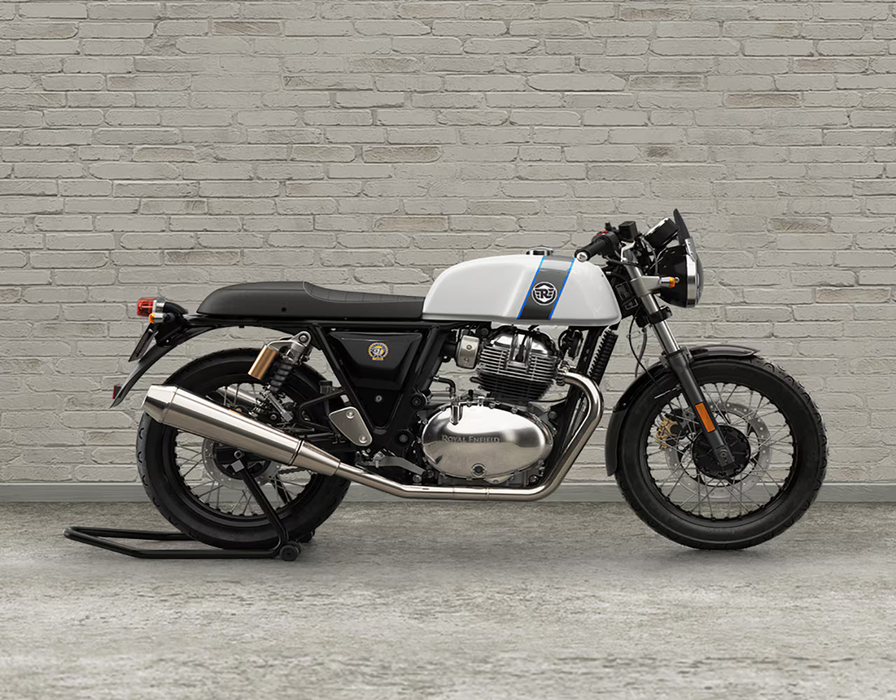 Continental GT 650 fitted with 1990413 short flyscreen