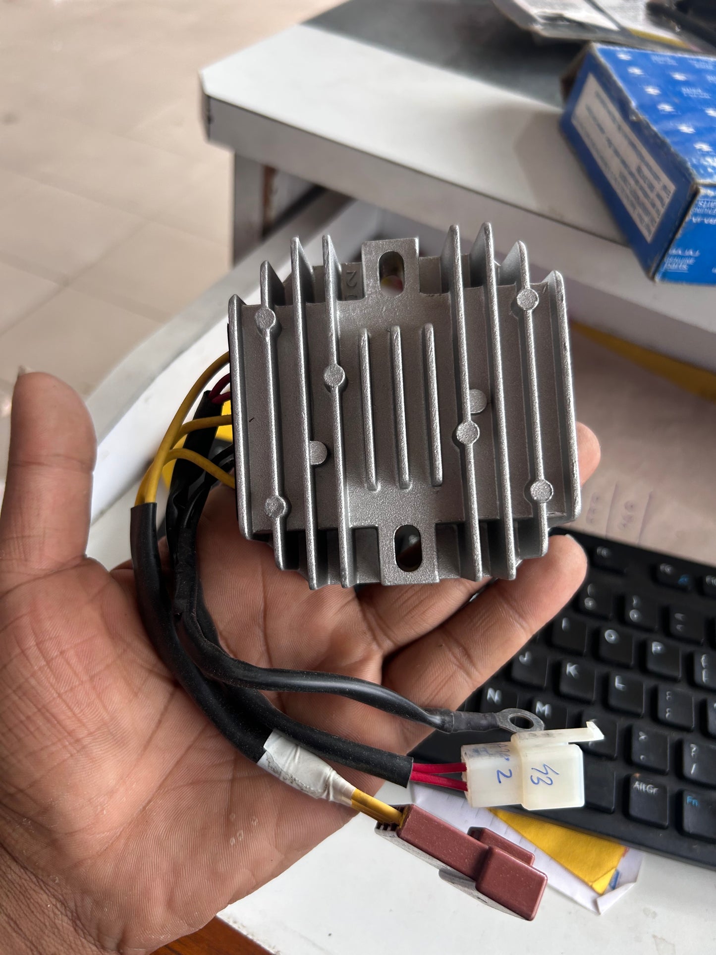 Bajaj Voltage Regulator Rectifier – OEM DT402004 – For Pulsar NS200 & RS200