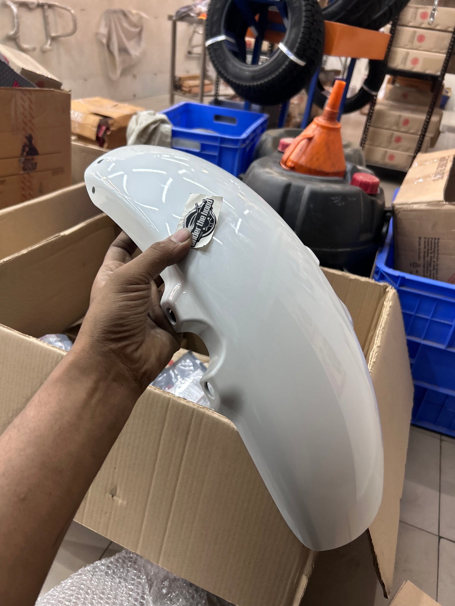 Royal Enfield RAG01115/A – Front Mudguard / Front Fender (Brava Blue) for Guerrilla 450 (BS6) – Genuine OEM