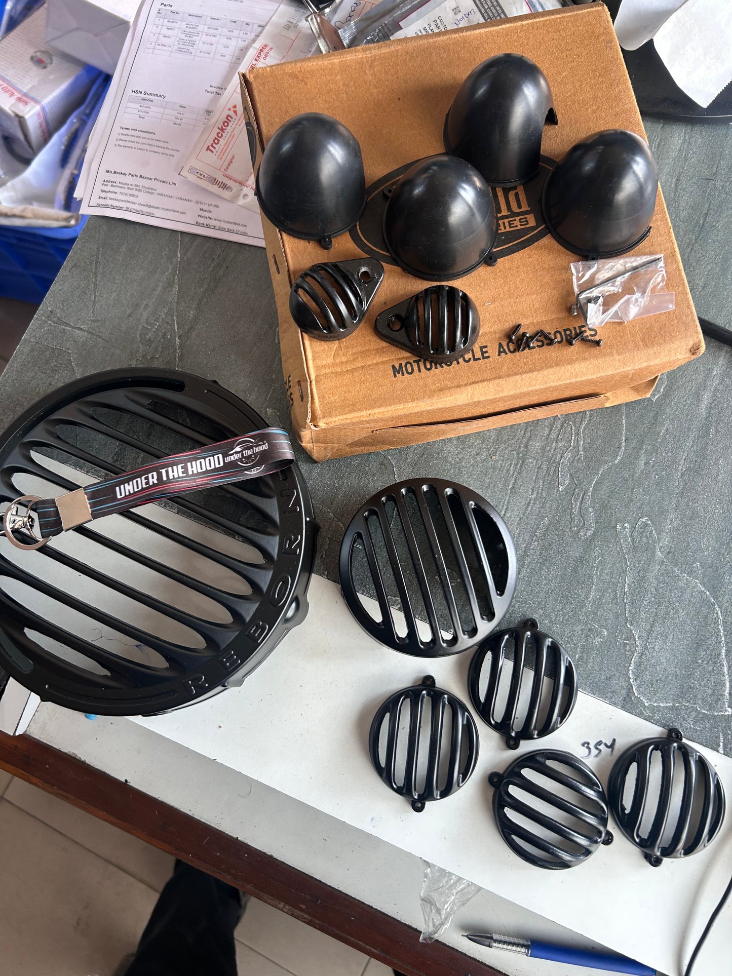 H/L Grill Set for Classic 350 Reborn/New Standard. Choose LED or Halogen indicator variant. Black finish + hardware included
