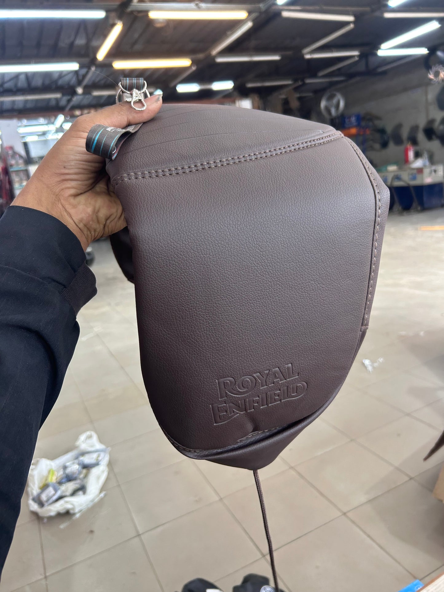 Royal Enfield Brown Pleated Seat Cover KXA00133 — OEM Accessory for Hunter 350