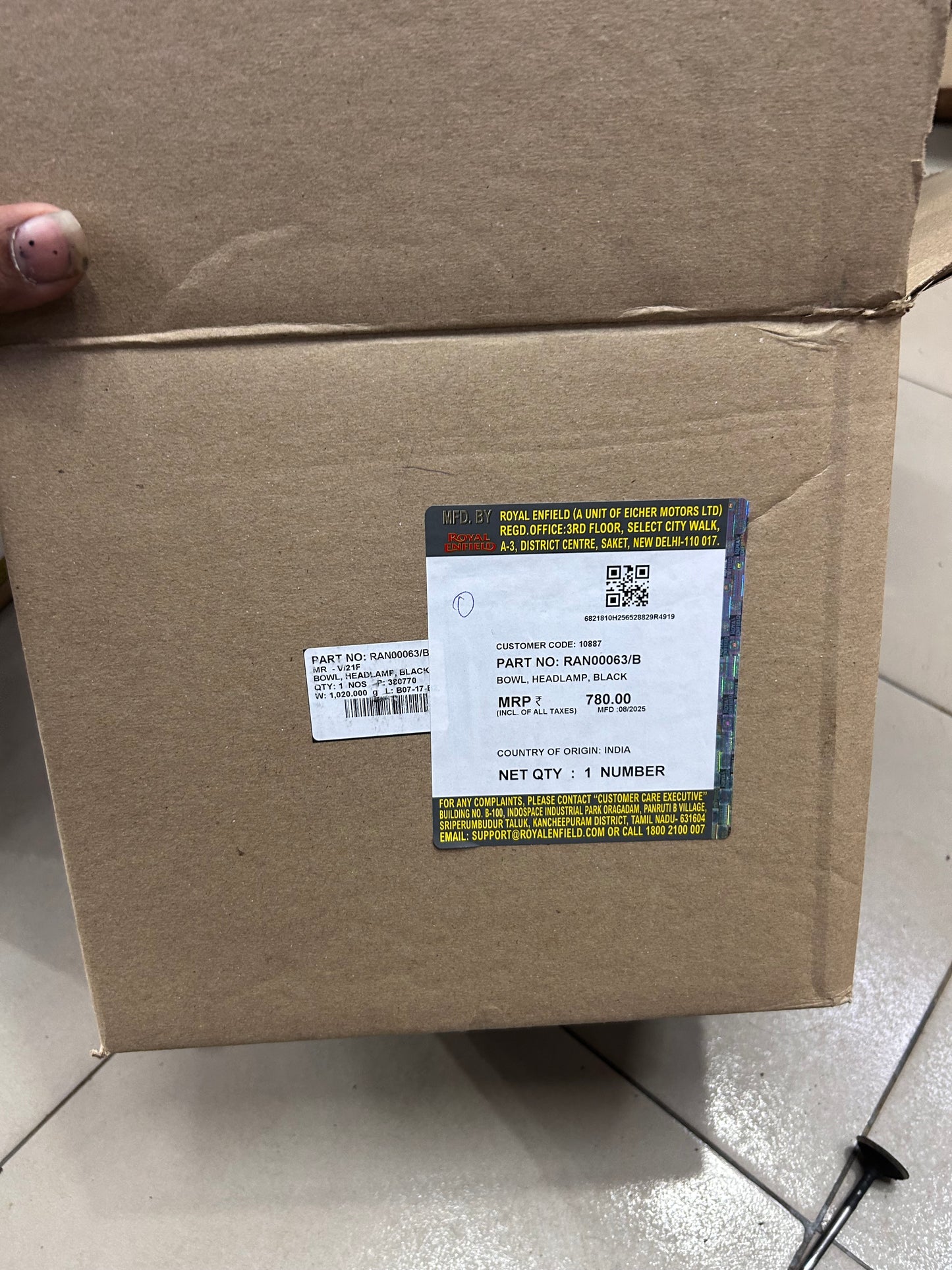 Royal Enfield RAN00063/B – Headlamp Bowl Black (OEM for Interceptor 650 & Continental GT 650)